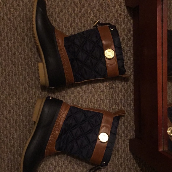 Tommy Hilfiger Boots - Picture 3 of 5